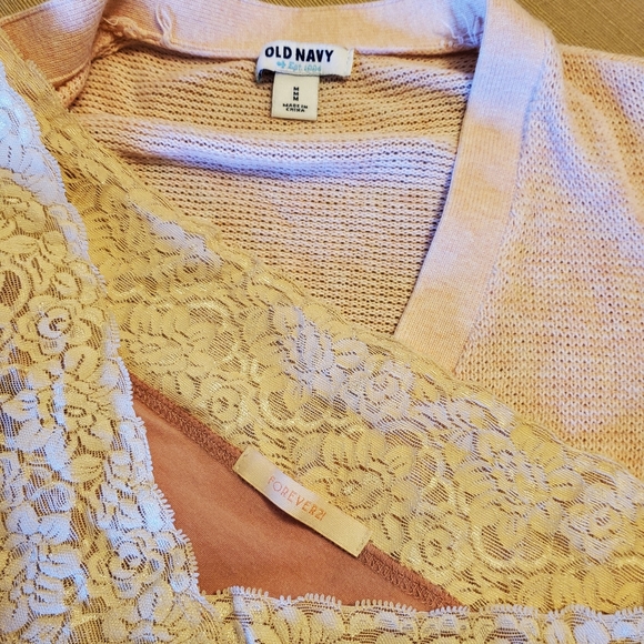 3 piece outfit 🌞 - Picture 2 of 4